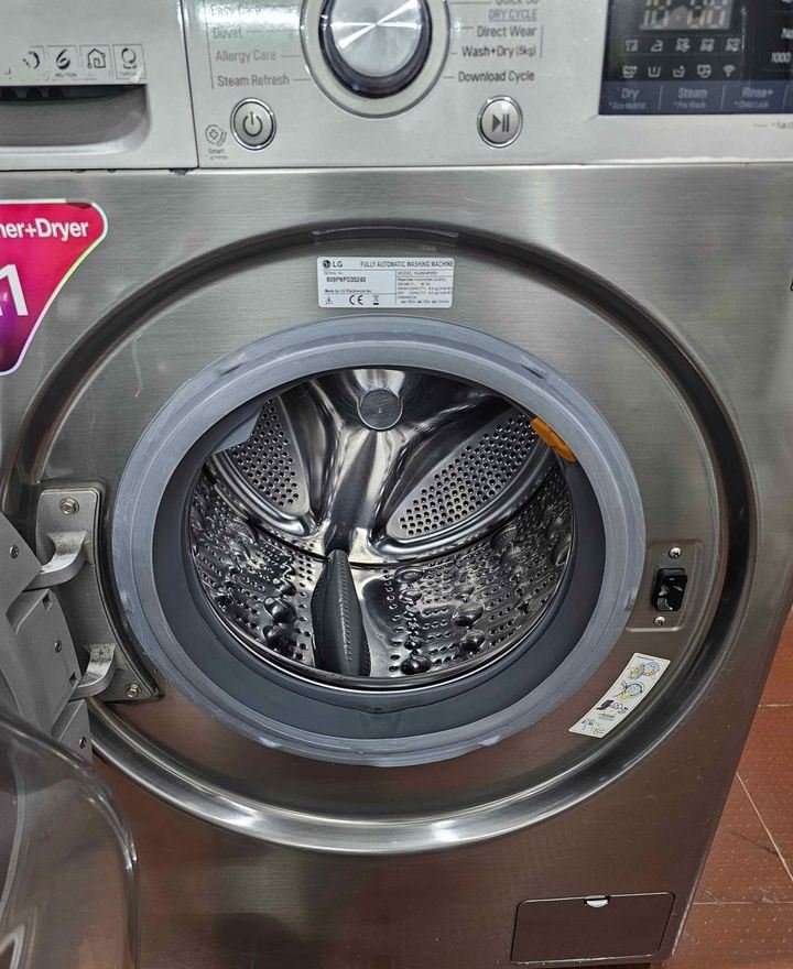 LG 9 Kg and 5 Kg Washer Dryer drum interior and wash program menu